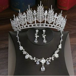 Wedding crown tiarea